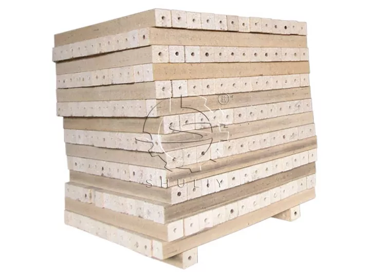 the wood pallet blocks show